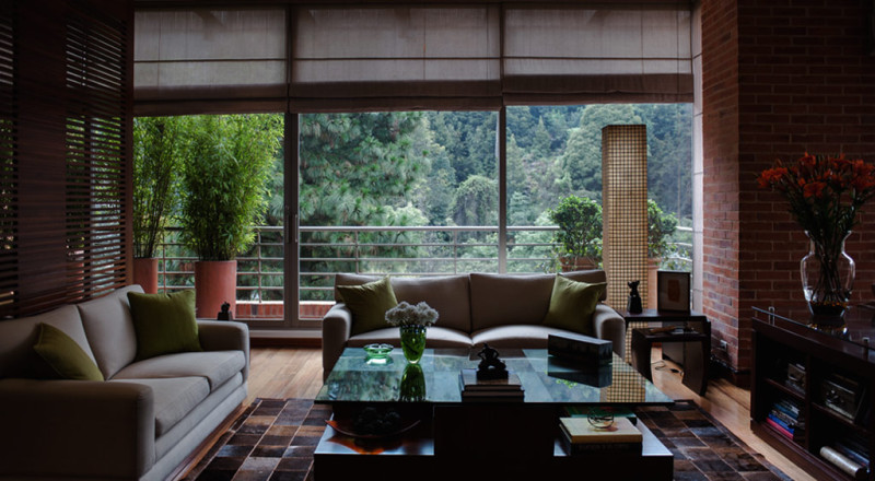Casa en Bogotá, para la Revista de Arquitectura de la Organización Corona.