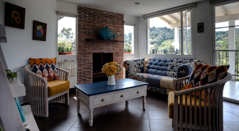 Casa en El Retiro, Antioquia, para la Revista de Arquitectura de la Organización Corona.