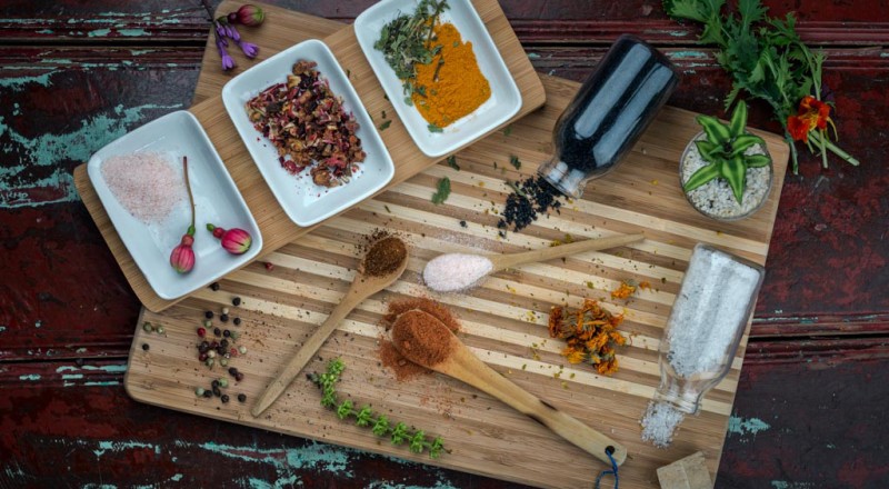 Dirección de arte por Marcos Vallejo. Iluminación por Marcos Tobón.