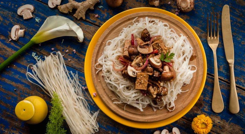 Para Setas de Cuivá. Dirección de arte, Felipe Hernández. Maquillaje, Alejandra Camacho. Asistencia de iluminación, Marcos Tobón.